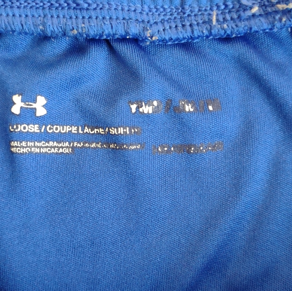 Bundle of 2 youth shorts, size Medium - Picture 2 of 3